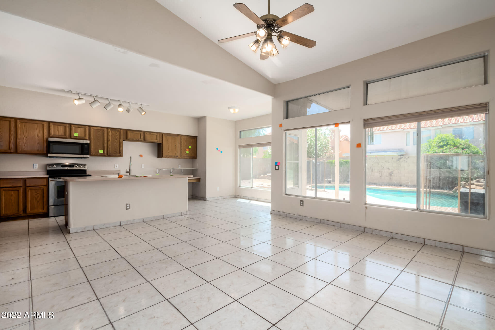 1209 East St John Road Phoenix, AZ 85022 - Photo 16 of 44 Listing_1077041_Photo_40_ID412612324
