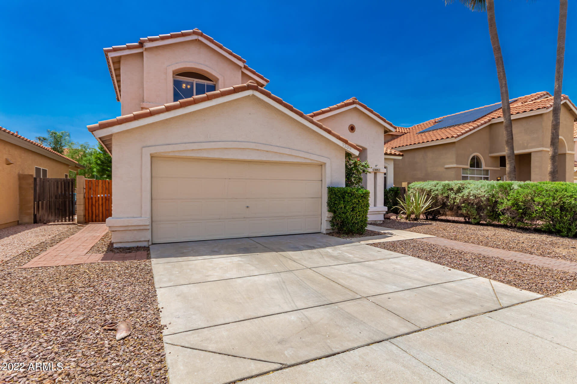1209 East St John Road Phoenix, AZ 85022 - Photo 4 of 44 Listing_1077041_Photo_28_ID412612312
