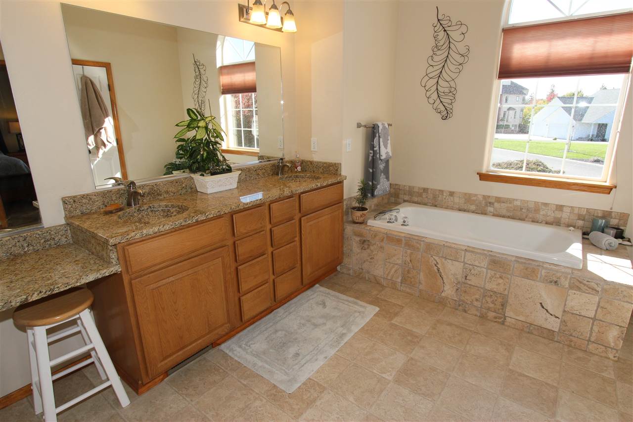 2319 South Steen Road Spokane Valley, WA 99037 - Photo 11 of 20
