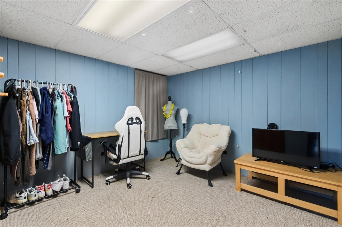 120 South Dee Road, Unit 2 Park Ridge, IL 60068 - Photo 18 of 23 Gallery Image 18