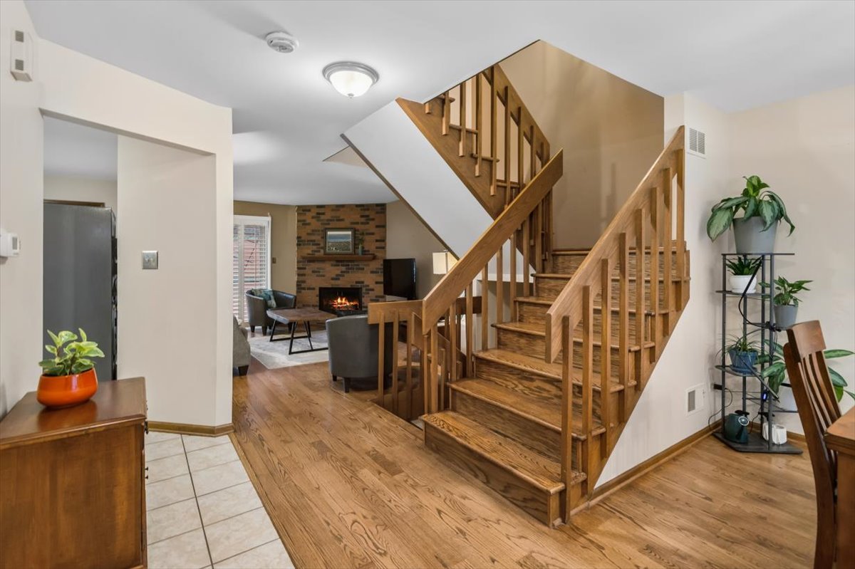 120 South Dee Road, Unit 2 Park Ridge, IL 60068 - Photo 10 of 23 Gallery Image 10