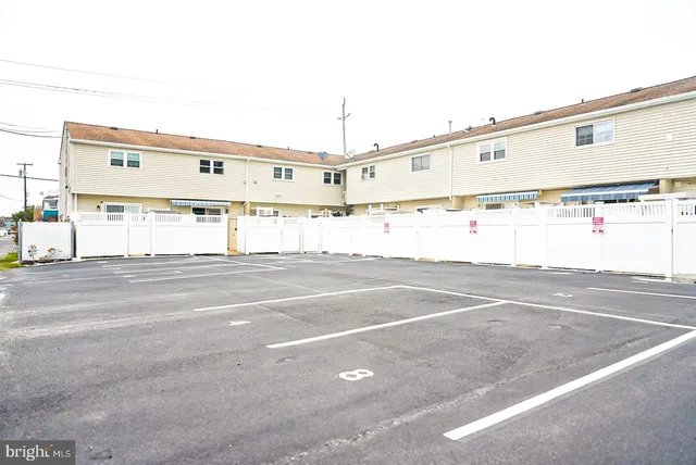 $430,000 | 3300 West Brigantine Avenue, Unit 9, Brigantine, NJ 08203