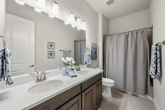 $560,000 | 2360 Ambassador Court, Heath, TX 75126