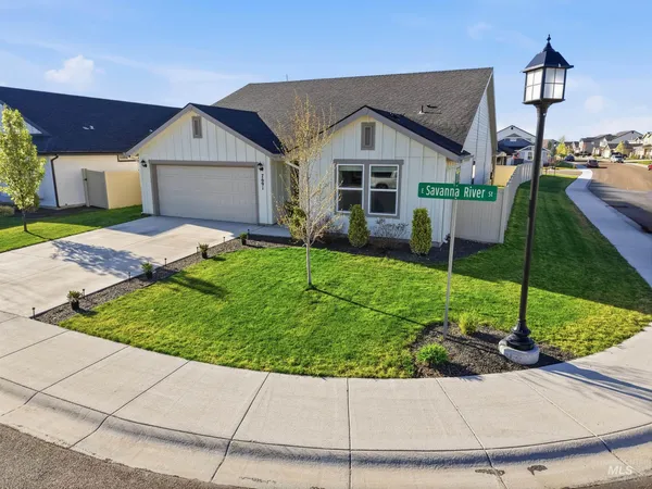 $474,999 | 7691 East Savanna River Street, Nampa, ID 83687
