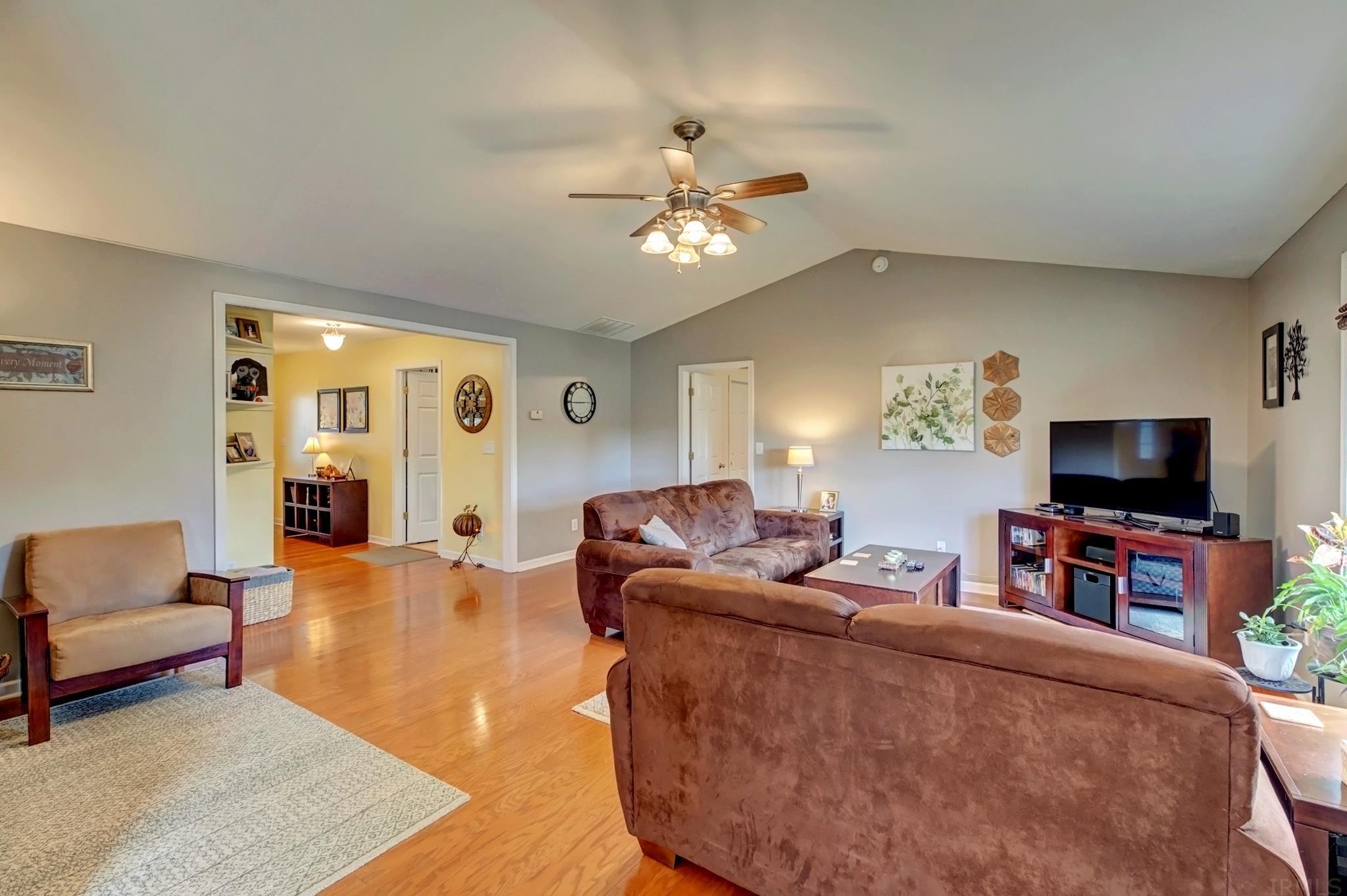 1188 Marigold Road Bloomington, IN 47401 - Photo 8 of 36 Gallery Image 8