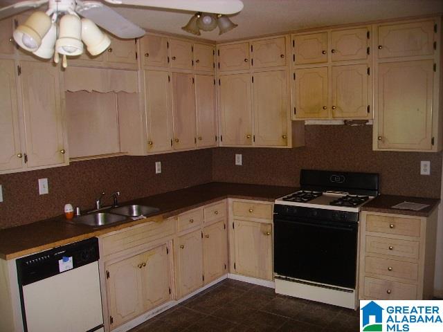 1232 Post Oak Circle Fairfield, AL 35064 - Photo 5 of 25