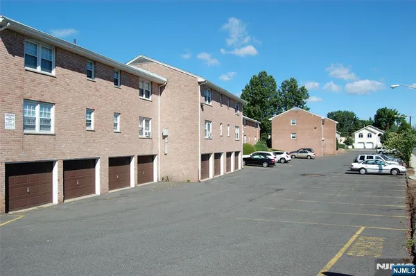 $1,825 | 60 Columbia Avenue, Unit 5, Dumont, NJ 07628