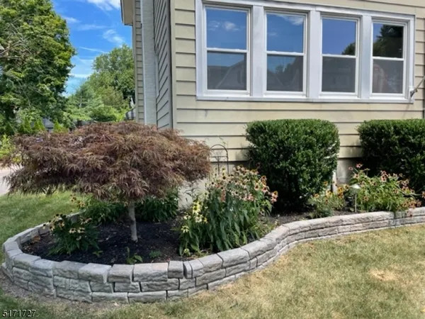 $3,450 | 17 Brookfield Road, Unit 1, Montclair, NJ 07043