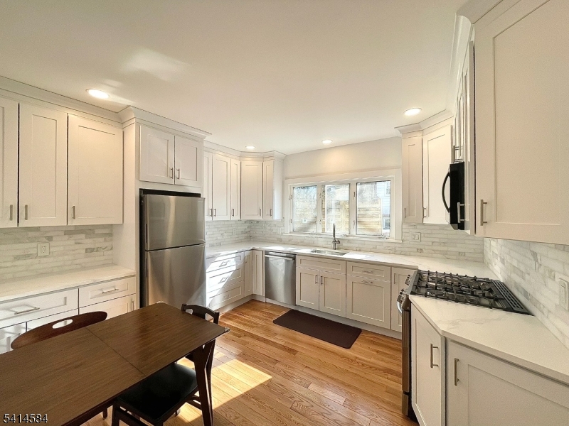 17 Brookfield Road, Unit 1 Montclair, NJ 07043 - Photo 3 of 14