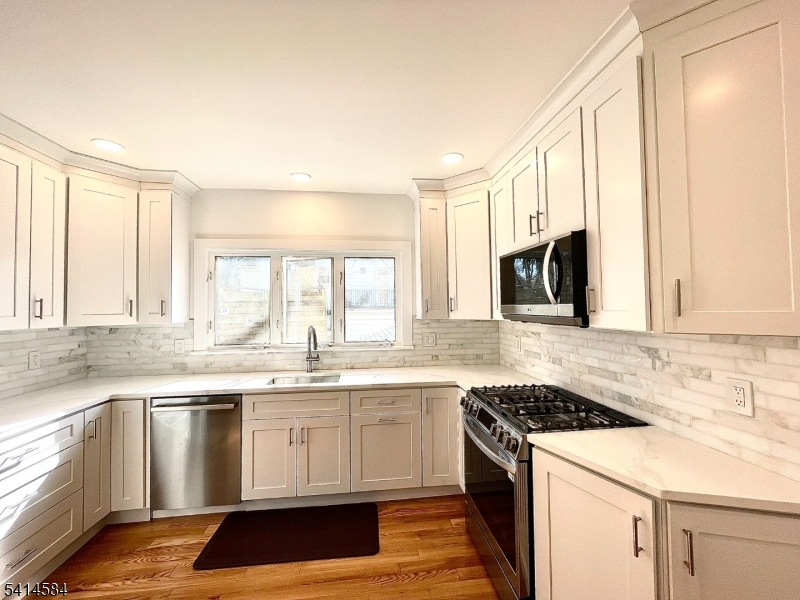 17 Brookfield Road, Unit 1 Montclair, NJ 07043 - Photo 4 of 14