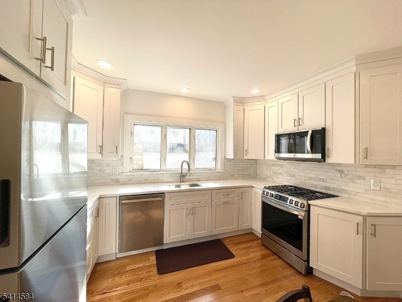 17 Brookfield Road, Unit 1 Montclair, NJ 07043 - Photo 5 of 14