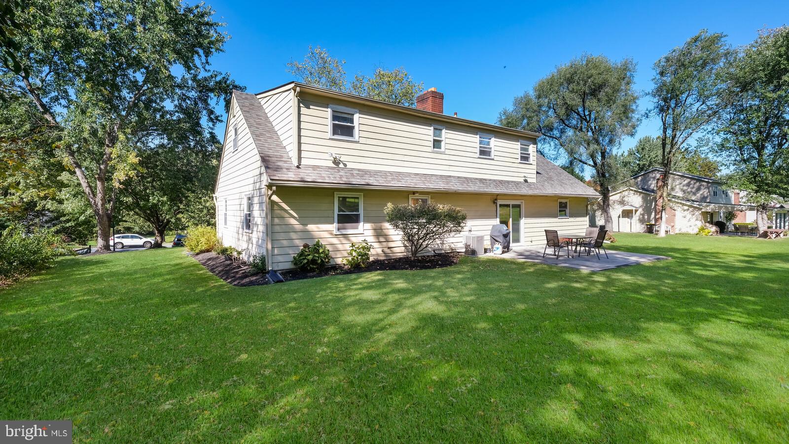 3102 Hayes Road Norristown, PA 19403 - Photo 7 of 39 Back View