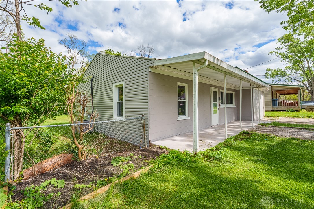 330 St Paul Avenue Springfield, OH 45504 - Photo 4 of 33