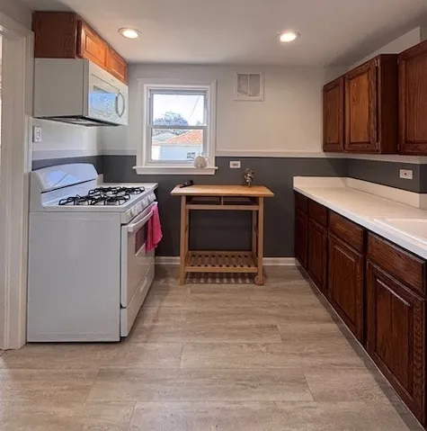 $1,900 | 3402 South 57th Court, Cicero, IL 60804