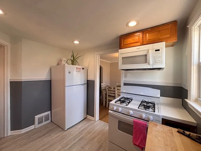 $1,900 | 3402 South 57th Court, Cicero, IL 60804