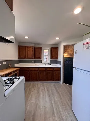 $1,900 | 3402 South 57th Court, Cicero, IL 60804