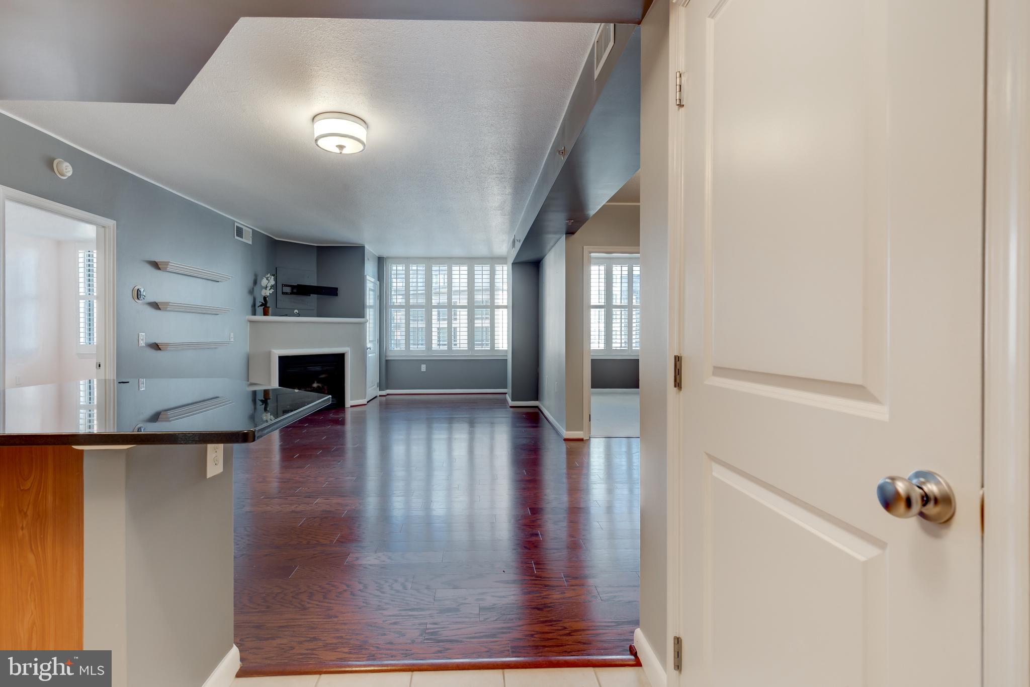 851 North Glebe Road, Unit 1020 Arlington, VA 22203 - Photo 3 of 52 Welcome Home!