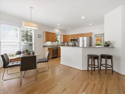 $785,000 | 913 Edgewater Circle, Chapel Hill, NC 27516