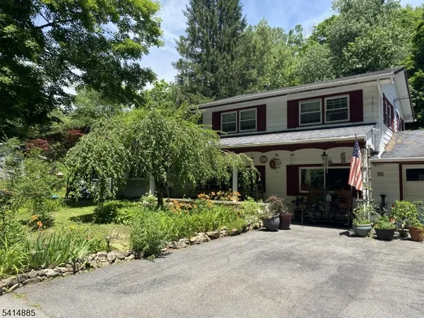 $424,900 | 15 Main Street, Glen Gardner, NJ 08826