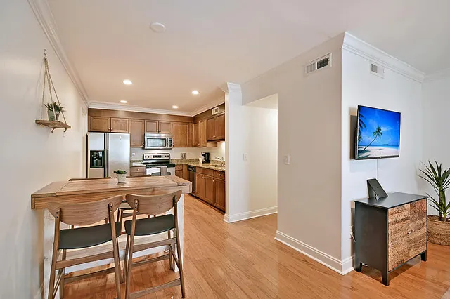 $395,000 | 1240 Fairmont Avenue, Unit 7, Mount Pleasant, SC 29464