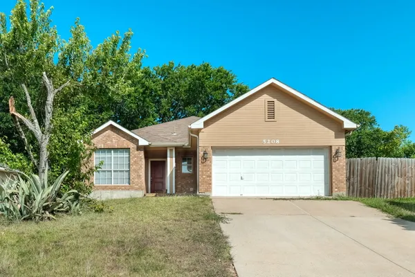 $2,195 | 5208 Walnut Grove Court, Austin, TX 78744