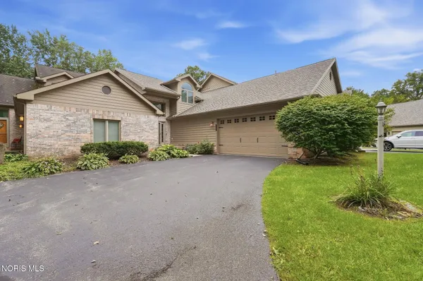 $299,900 | 5537 Hidden Pines Way, Toledo, OH 43623