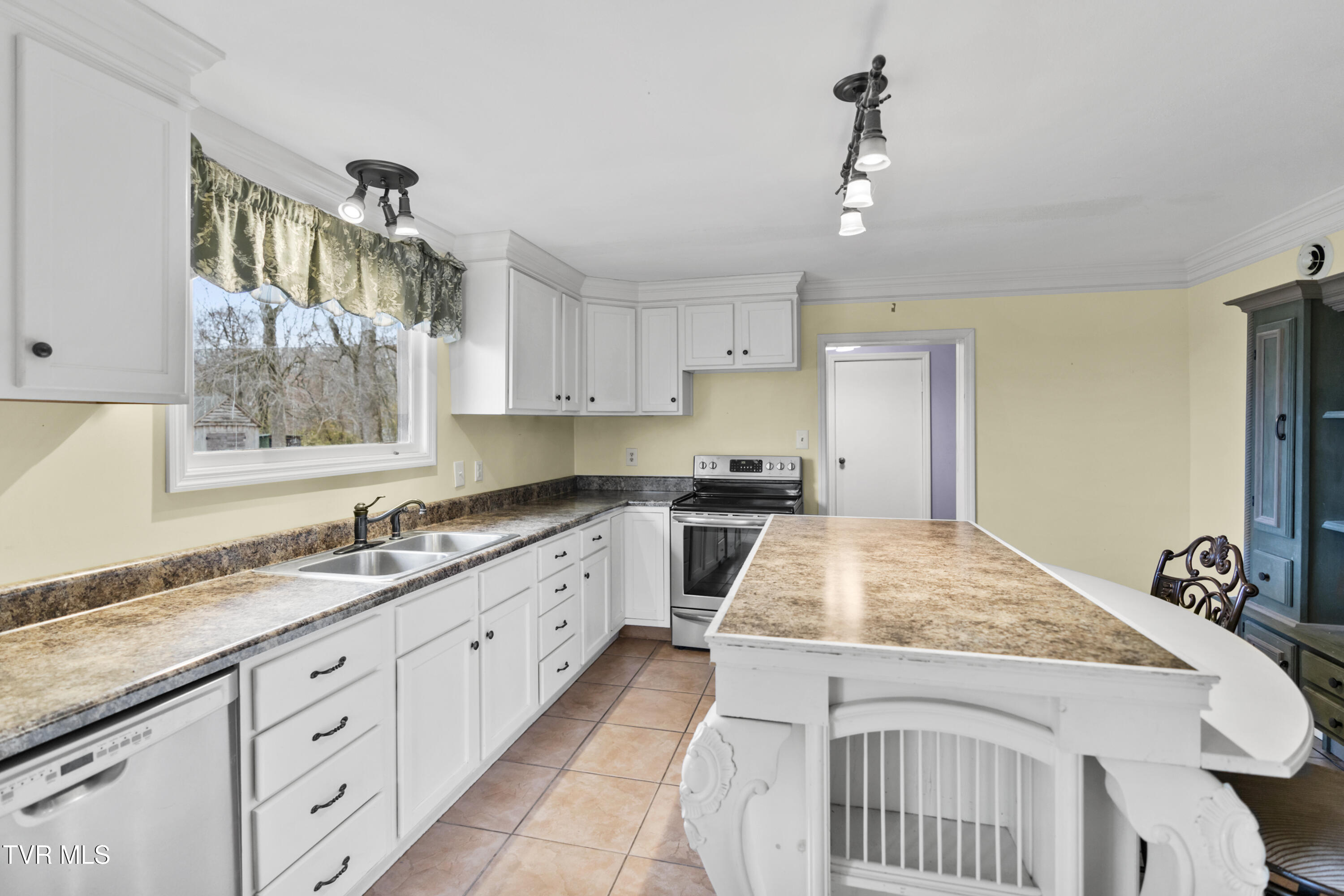 1054 Bolton Road Greeneville, TN 37745 - Photo 23 of 41 DSC04381