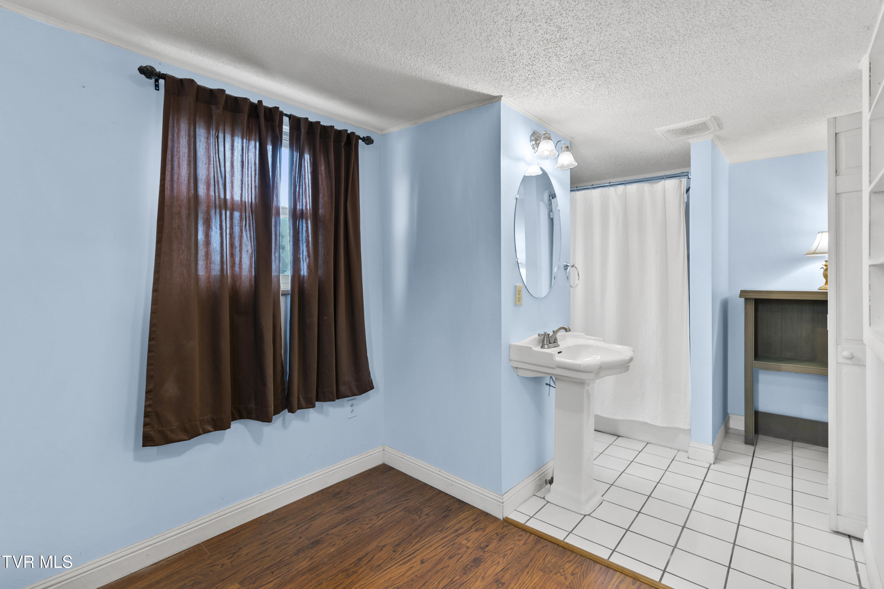 1054 Bolton Road Greeneville, TN 37745 - Photo 10 of 41 DSC04315