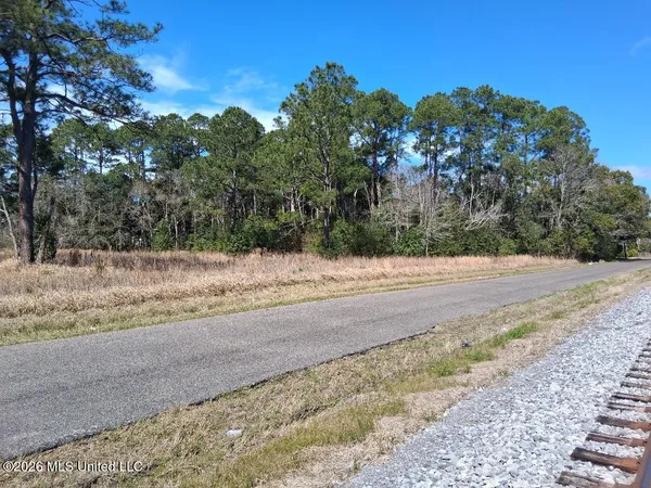 $60,000 | Mill Street, Moss Point, MS 39563