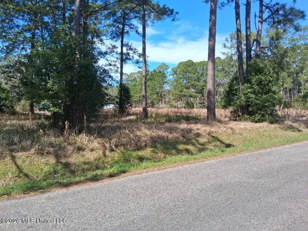 $60,000 | Mill Street, Moss Point, MS 39563