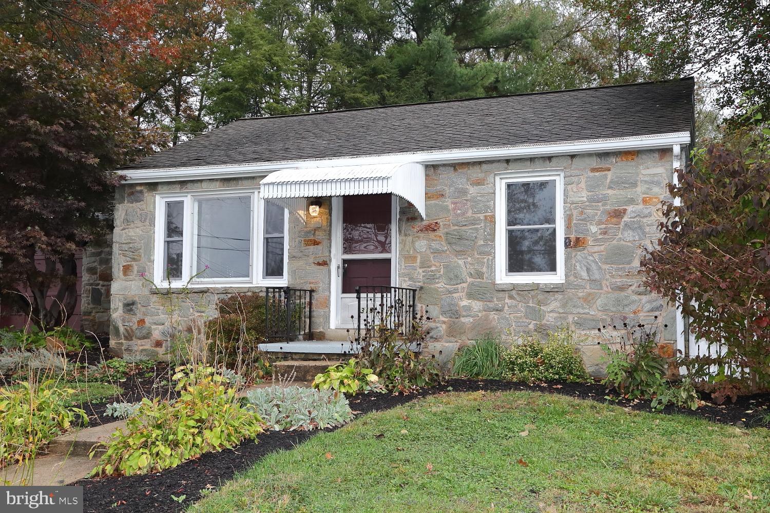 313 Dahlia Road Lancaster, PA 17602 - Photo 2 of 17 Gallery Image 2