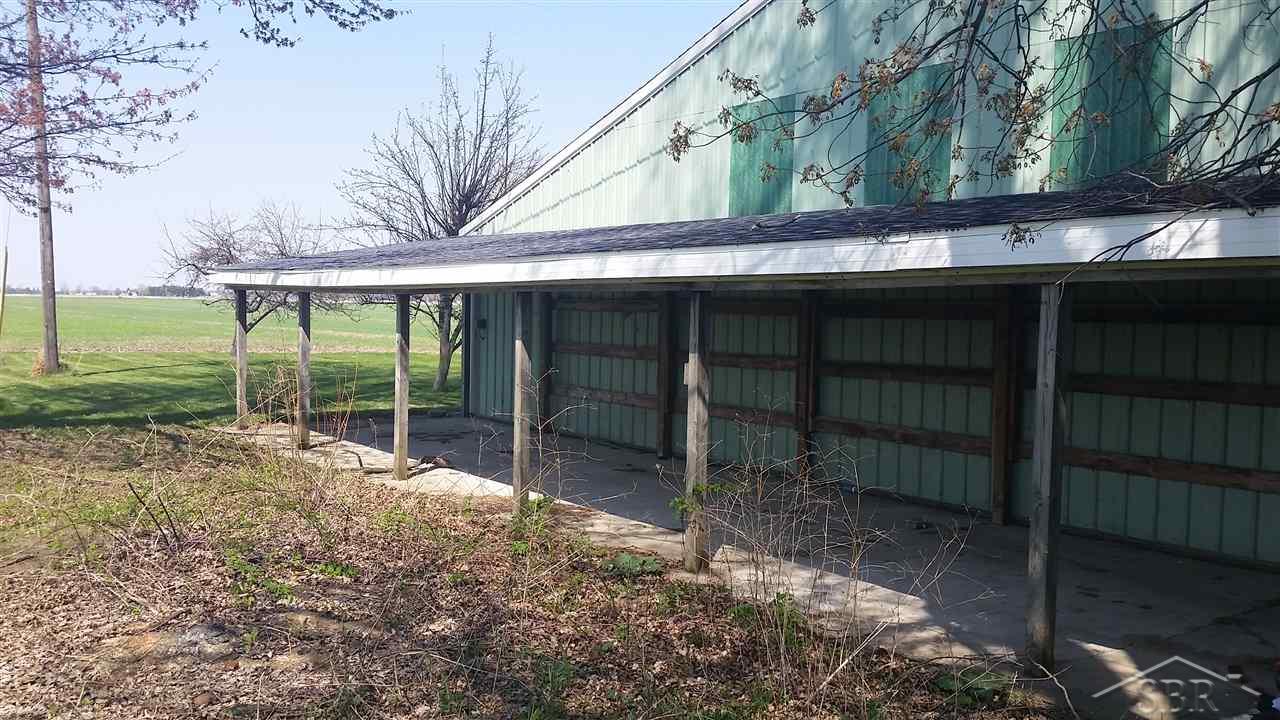 5587 Allan Road Owosso, MI 48867 - Photo 4 of 9 31240235-3.JPG