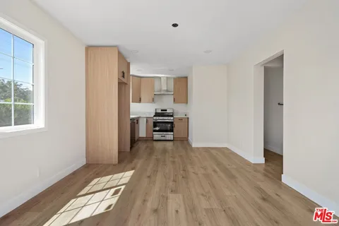 $1,375,000 | 21009 Saticoy Street, Canoga Park, CA 91304