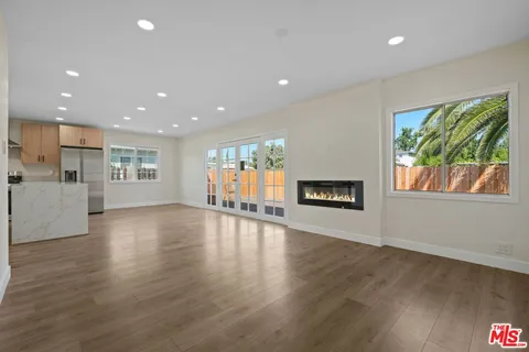 $1,375,000 | 21009 Saticoy Street, Canoga Park, CA 91304