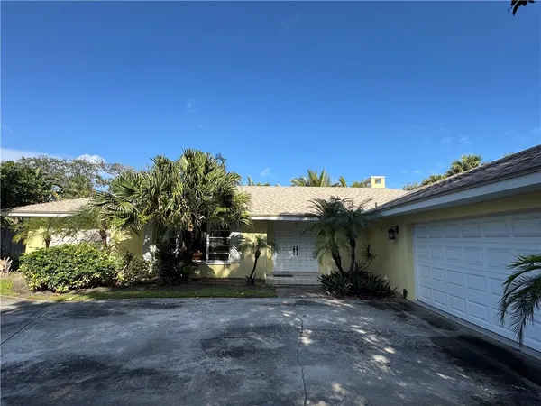$3,900 | 1946 Surfside Terrace, Vero Beach, FL 32963