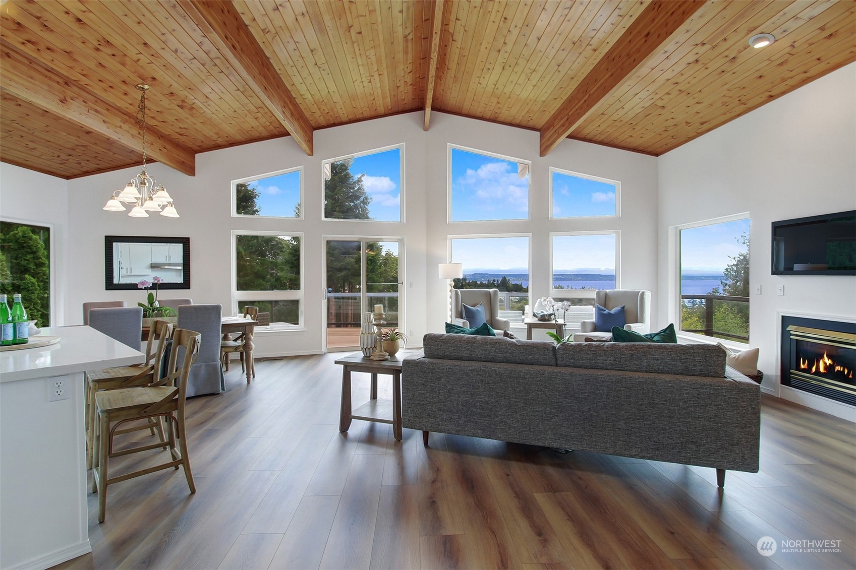 4824 Seahurst Avenue Everett, WA 98203 - Photo 6 of 33 a living room with furniture and a fireplace