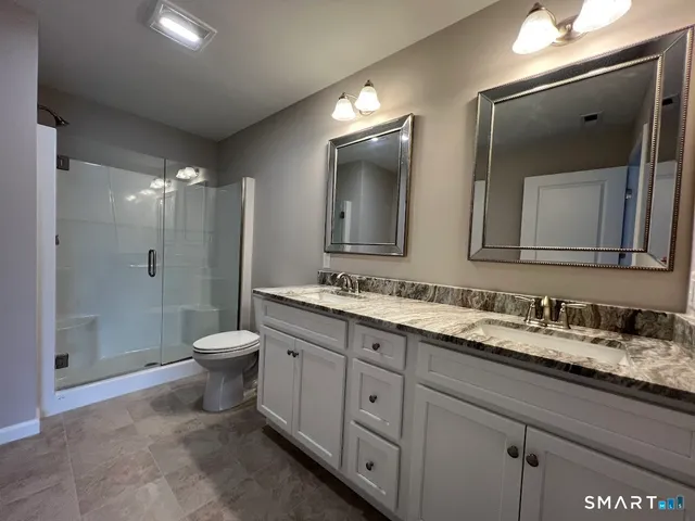 $575,000 | 20 Lombard Cir Haven, Unit 7, North Haven, CT 06473