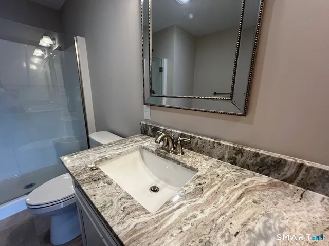 $575,000 | 20 Lombard Cir Haven, Unit 7, North Haven, CT 06473