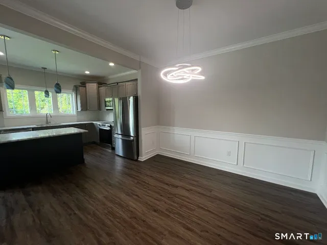 $575,000 | 20 Lombard Cir Haven, Unit 7, North Haven, CT 06473