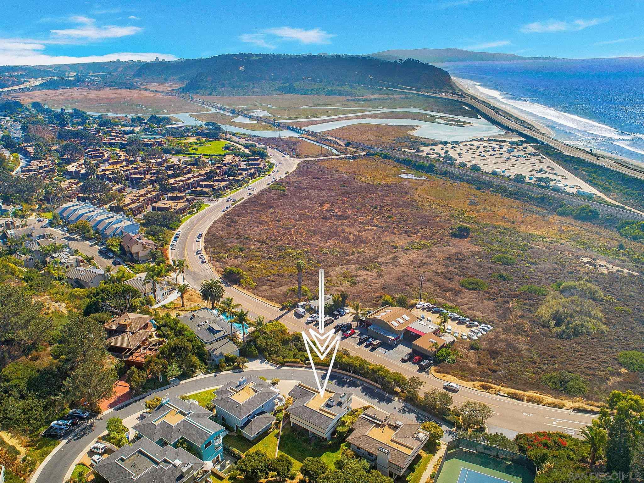 560 Torrey Point Road Del Mar, CA 92014 - Photo 4 of 25 a view of city and ocean