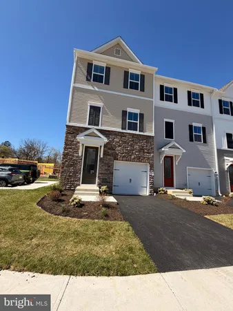 $3,250 | 46 Basswood Street, Berlin, NJ 08009