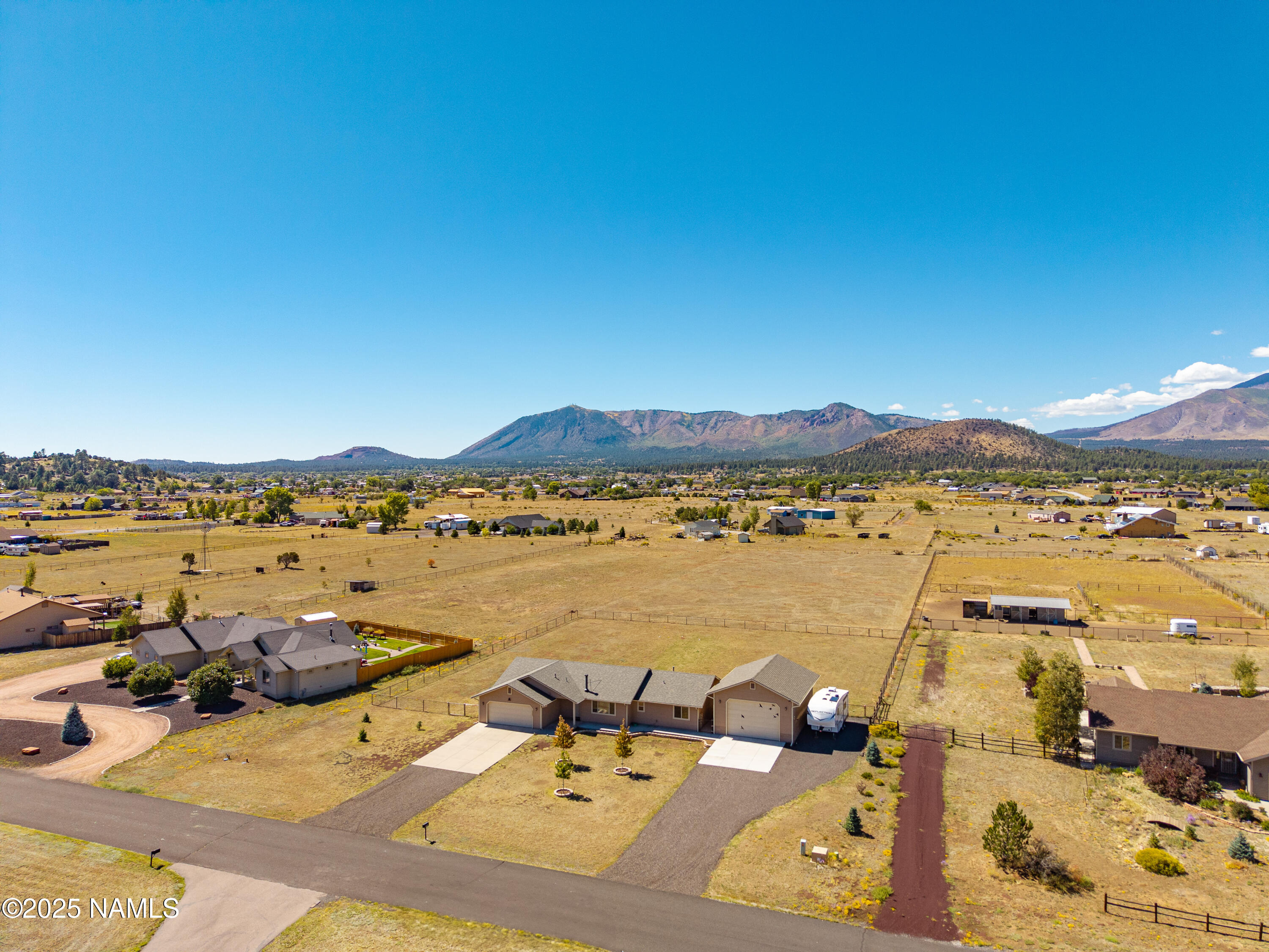 9662 North Aldrich Road Flagstaff, AZ 86004 - Photo 32 of 33 a view of a ocean with city view