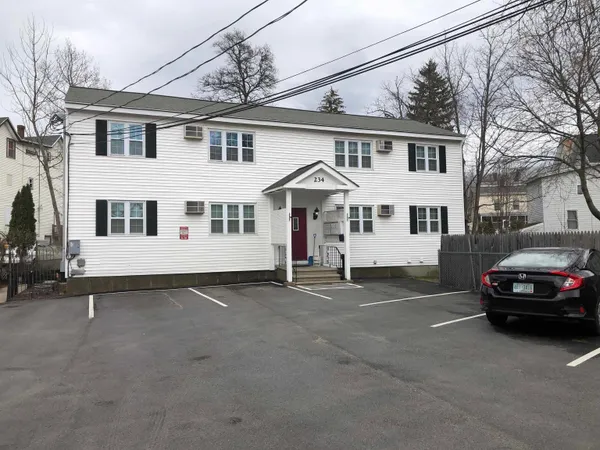 $1,300 | 234 Lowell Street, Unit 6, Manchester, NH 03104