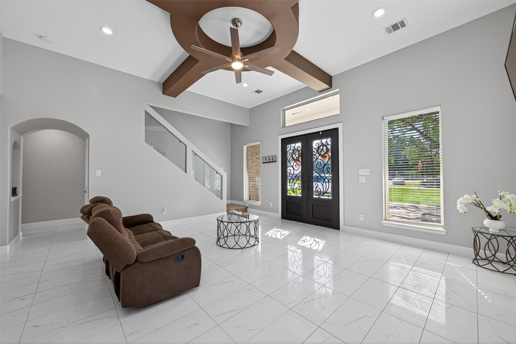 19477 Lazy Lane Porter, TX 77365 - Photo 4 of 26 a living room with furniture and window