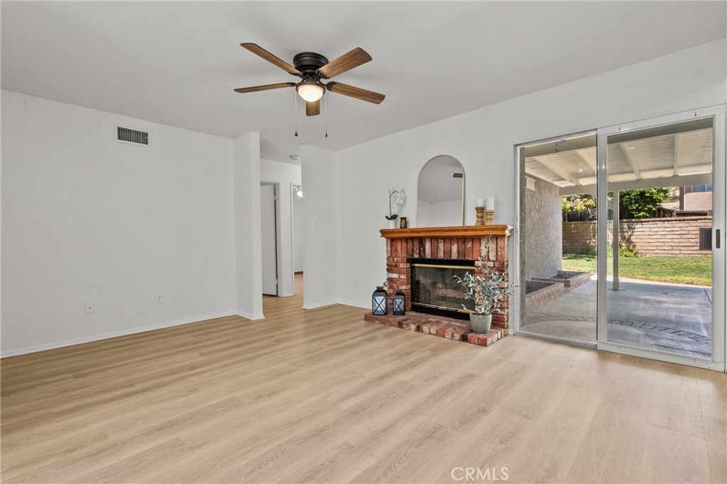 28511 Victoria Road Castaic, CA 91384 - Photo 14 of 37