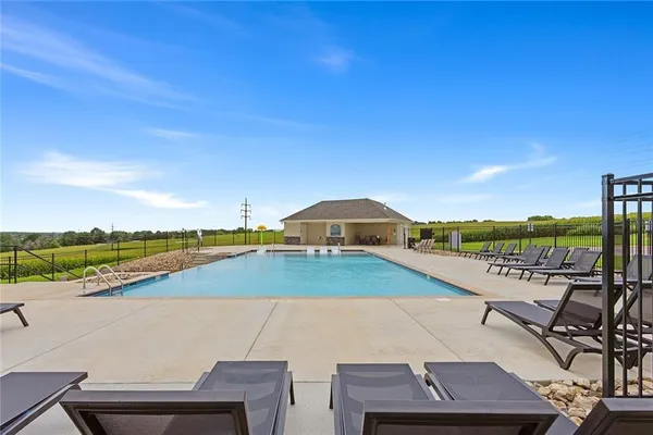 $550,000 | 11415 Orchard Drive, Kearney, MO 64060
