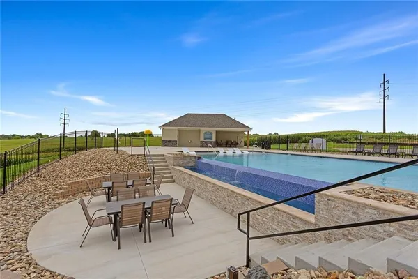 $550,000 | 11415 Orchard Drive, Kearney, MO 64060