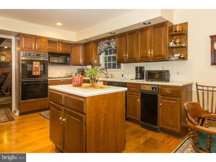 5751 South Deer Run Road Doylestown, PA 18902 - Photo 8 of 25 Kitchen