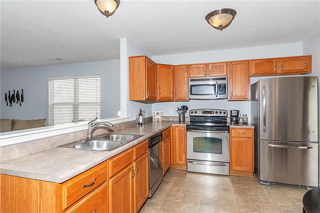 12475 Schoolhouse Road Fishers, IN 46037 - Photo 13 of 30 Gallery Image 13