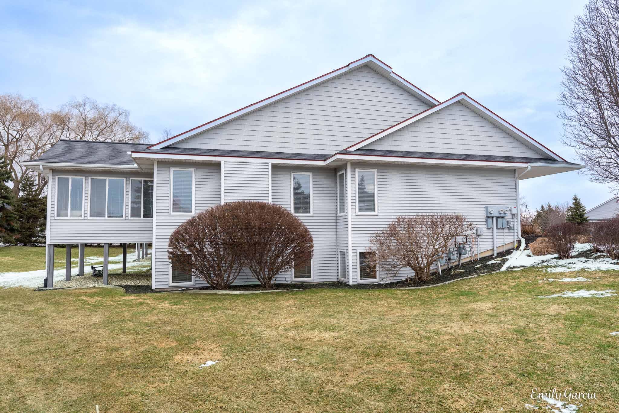 1361 East Point Ridge Holland, MI 49423 - Photo 3 of 41 1361 E Pointe Ridge-04